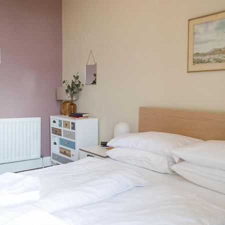 Bright Spacious Edinburgh City Centre Apartment מראה חיצוני תמונה